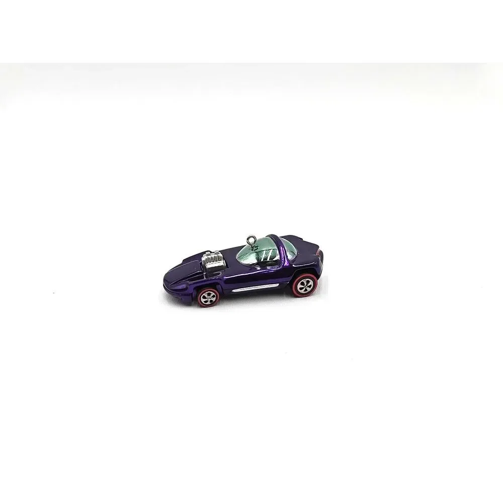 Hallmark Ornament: 2001 Silhouette and Case 1968 |‎ QX6605